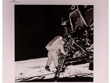 Apollo 11 mission Nasa code AS11-40-5868